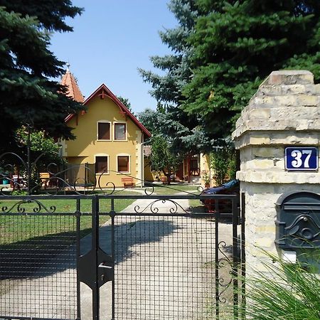 Prenociste Vila Stara Breza Palic Exterior photo